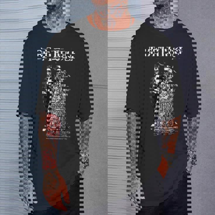 ビートルジュース 墓地 シーン ホラーアート Tシャツ 彼への贈り物