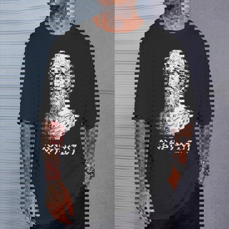 ピタゴラス ピタゴラス定理の日 2017年8月15日 Tシャツ 彼への贈り物