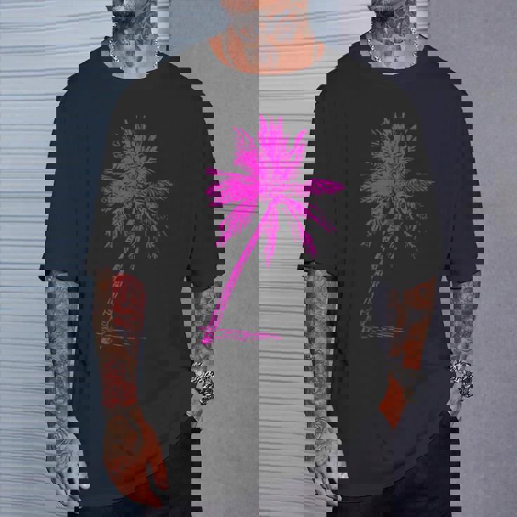 ピンクパームビーチウェア サーフィンレトロ パームツリー Tシャツ 彼への贈り物