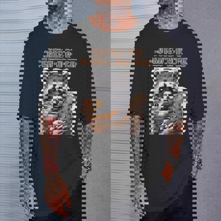 ピーナッツとフレッドの正義 ピーナッツリス フレッドアライグマ Tシャツ 彼への贈り物