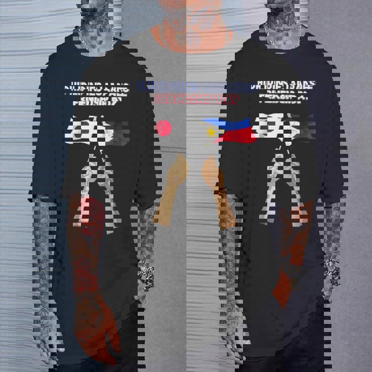 フィリピン フィリピン人 日本人 日本 ジャピーノ プラウド 混合dna Tシャツ 彼への贈り物