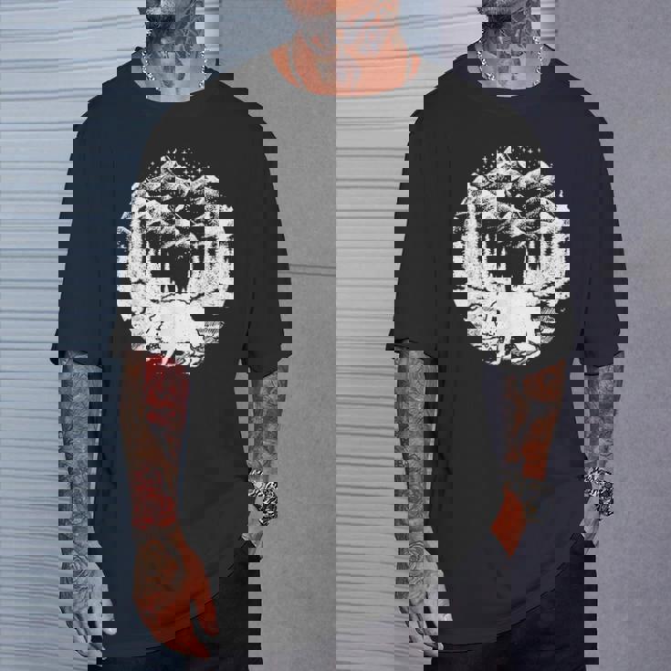 フォレストマウンテンの面白いスクオンク 星 Cryptid 内向性 Tシャツ 彼への贈り物