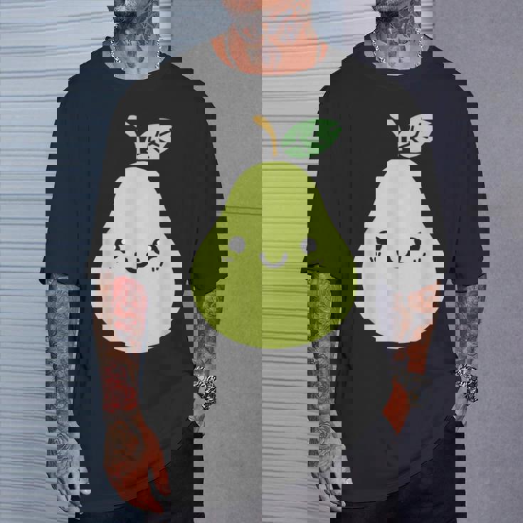 フルーツ 梨 小さなミニマリストのシンプルな梨 Tシャツ 彼への贈り物