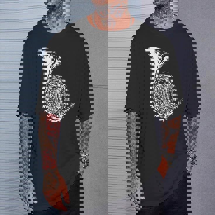 フレンチホルン製図コンサートバンドホルニスト Tシャツ 彼への贈り物