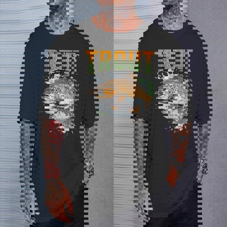 ブラウントラウト 釣り アウトドア 自然愛好家 淡水魚 Tシャツ 彼への贈り物