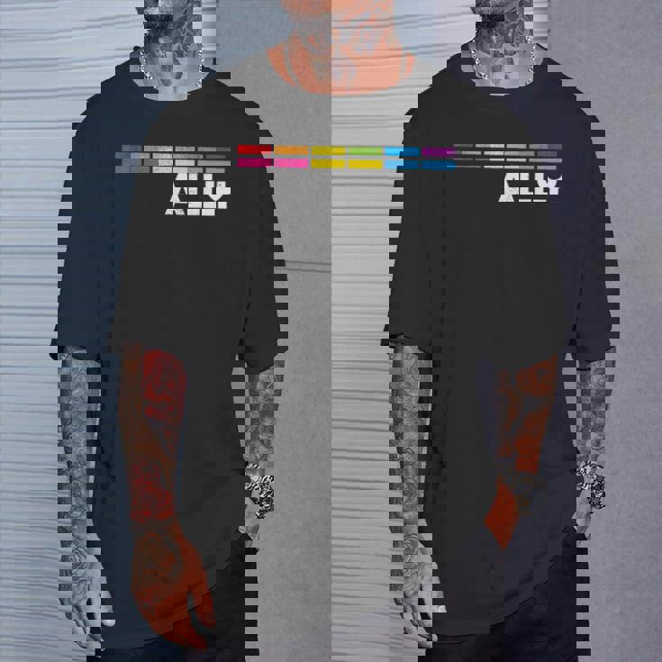 プラウドアライlgbtゲイ平等lgbtqプライドパンセクシャルパンフラッグ Tシャツ 彼への贈り物