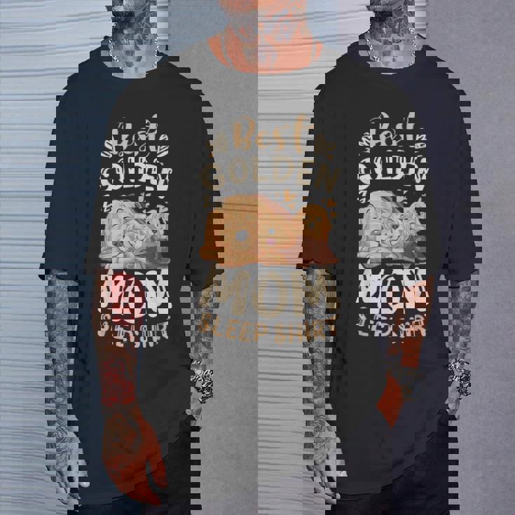 ベスト・ゴールデン・ママ、子犬とゴールデン・レトリーバー Tシャツ 彼への贈り物