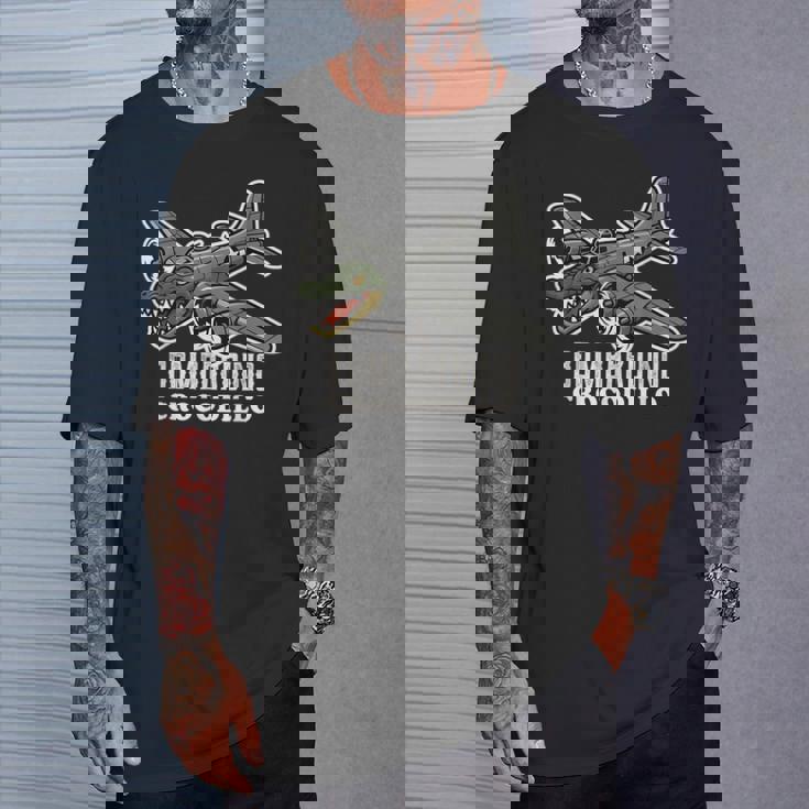 ボンバルディーノ クロコディージョ イタリアン ブレイン ロット 動物 ミーム Tシャツ 彼への贈り物