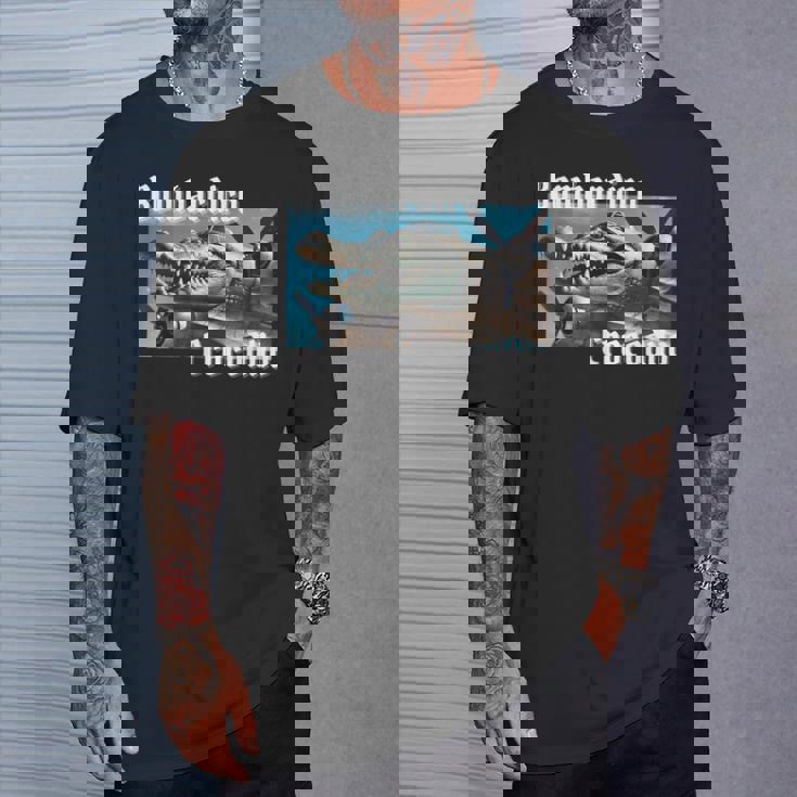 ボンバルディーロボンバルディーノクロコダイル面白いイタリアンブレインロットミーム Tシャツ 彼への贈り物