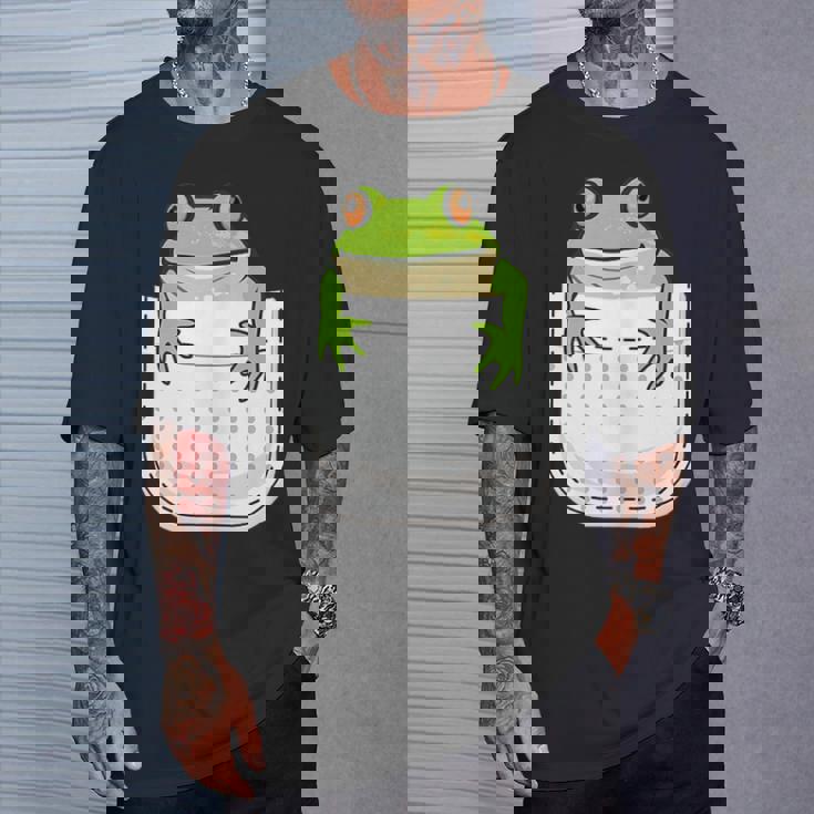 ポケットに入ったカエルのシャツ 面白いカエルのtシャツ カエルの恋人 Tシャツ 彼への贈り物