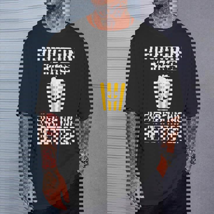ポップコーンがすべてをより良くするコーンスナックポップコーン。 Tシャツ 彼への贈り物