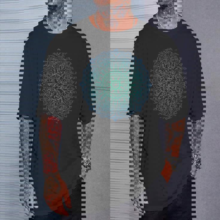 マンダラ神聖幾何学瞑想 Tシャツ 彼への贈り物