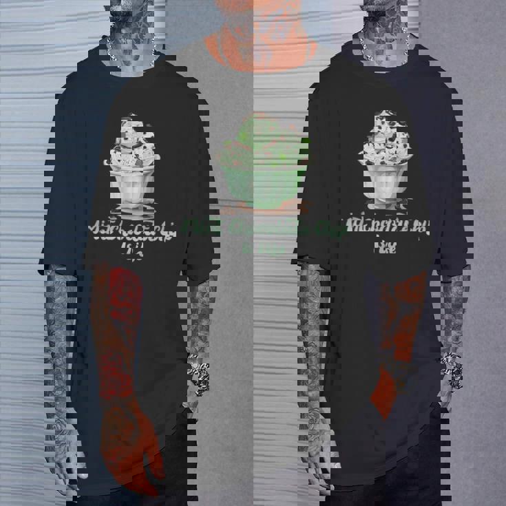 ミントチョコレートチップアイスイズライフ Tシャツ 彼への贈り物