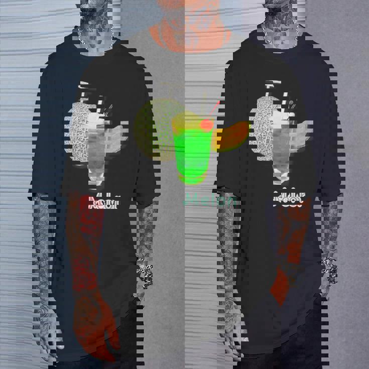 メロン 3 Melon メロンソーダ クリームソーダ カット 『デリシャス フルーツ』果物 リアル 面白い イラスト Tシャツ 彼への贈り物