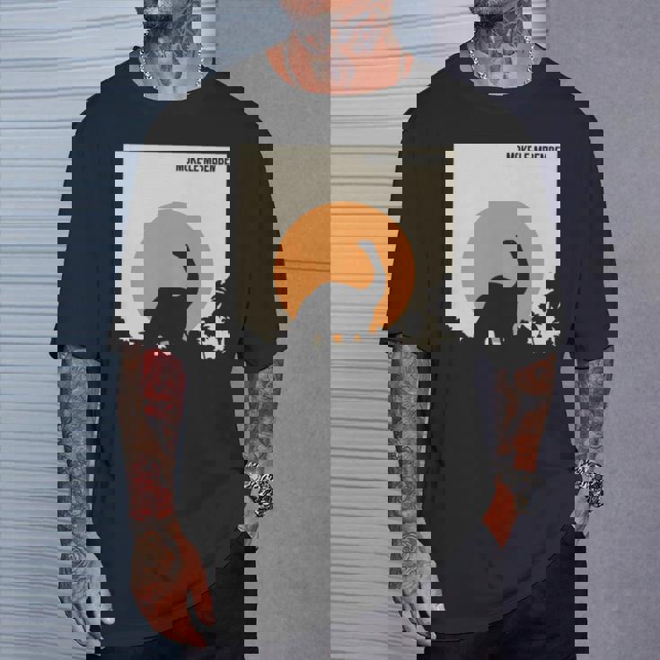 モケレ Mbembe Tシャツ 彼への贈り物