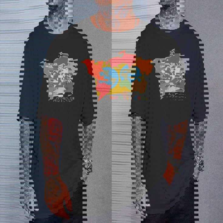 モンテッソーリ大陸の地図 Tシャツ 彼への贈り物