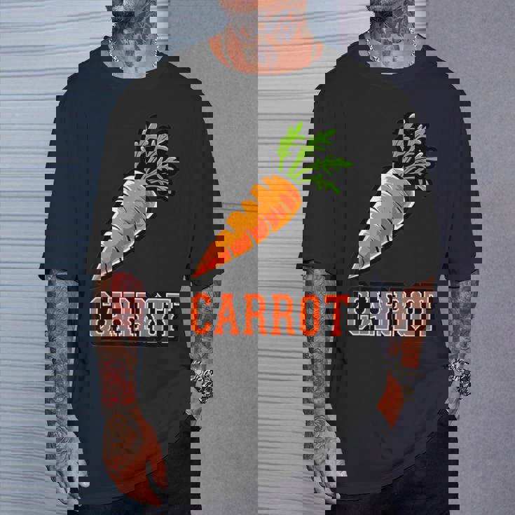 ユニークで楽しいニンジンデザインのグラフィック。 Tシャツ 彼への贈り物