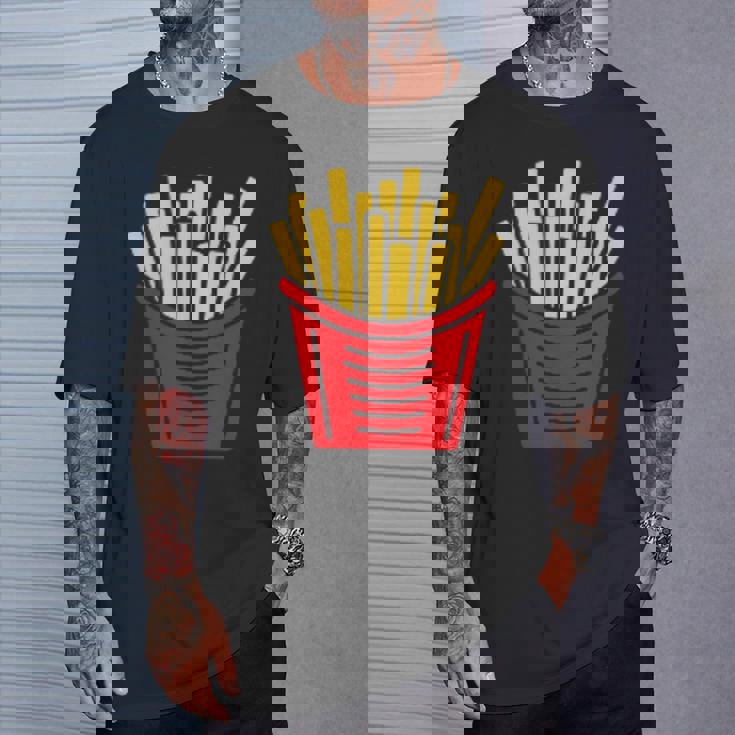 ユーモア 小さなミニマリスト シンプルなフライドポテト フライドポテト Tシャツ 彼への贈り物