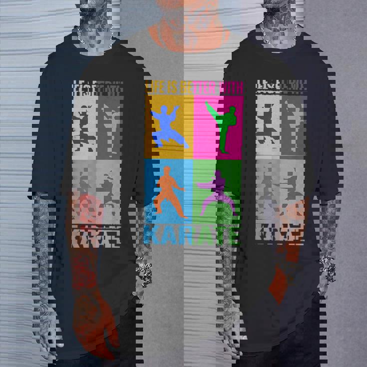 ライフ・イズ・ベター・格闘技と日本の戦闘空手 Tシャツ 彼への贈り物