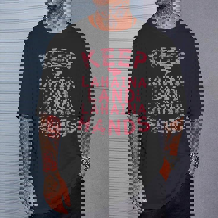 ラハイナの土地をラハイナの手元に残し、ハワイのマウイ島のために祈りましょう Tシャツ 彼への贈り物