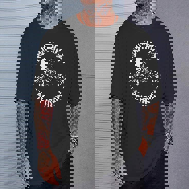 ラン・トレイルズ・バイ・ハッピー Tシャツ 彼への贈り物