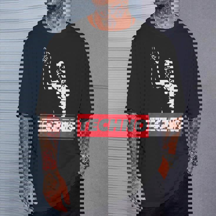 レイバー、Dj、ハードテクノパーティー、フェスティバルのためのテクノバイキング Tシャツ 彼への贈り物