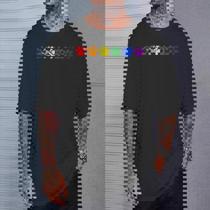 レインボー肉球 Lgbtq プライド ミニマル Tシャツ 彼への贈り物