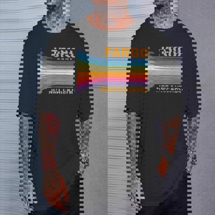 レトロ ヴィンテージ 70年代ファーゴ ノースダコタ Tシャツ 彼への贈り物