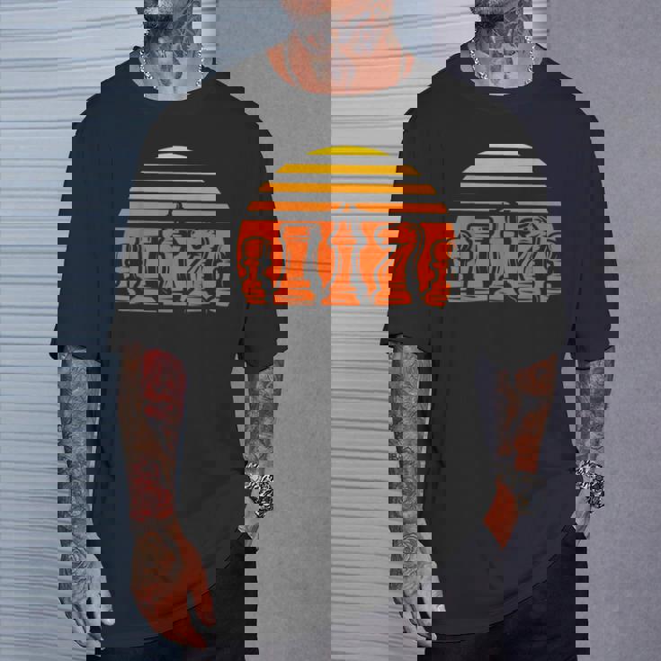 レトロなチェス駒 ヴィンテージ チェックメイト グランドマスター プレーヤー Tシャツ 彼への贈り物