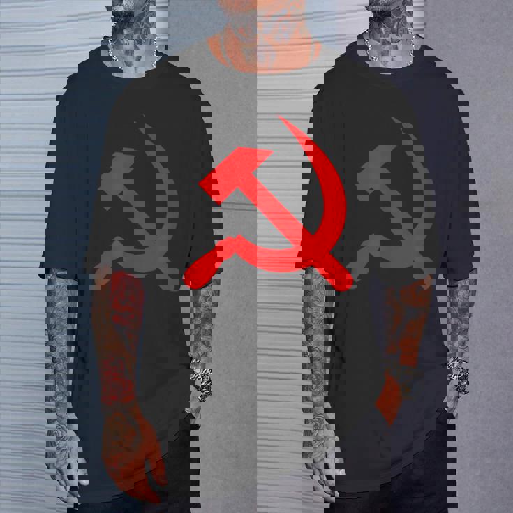 ロシア国旗 ロシア ソビエト ハンマーと鎌 Cccp ソ連 ギフト Tシャツ 彼への贈り物