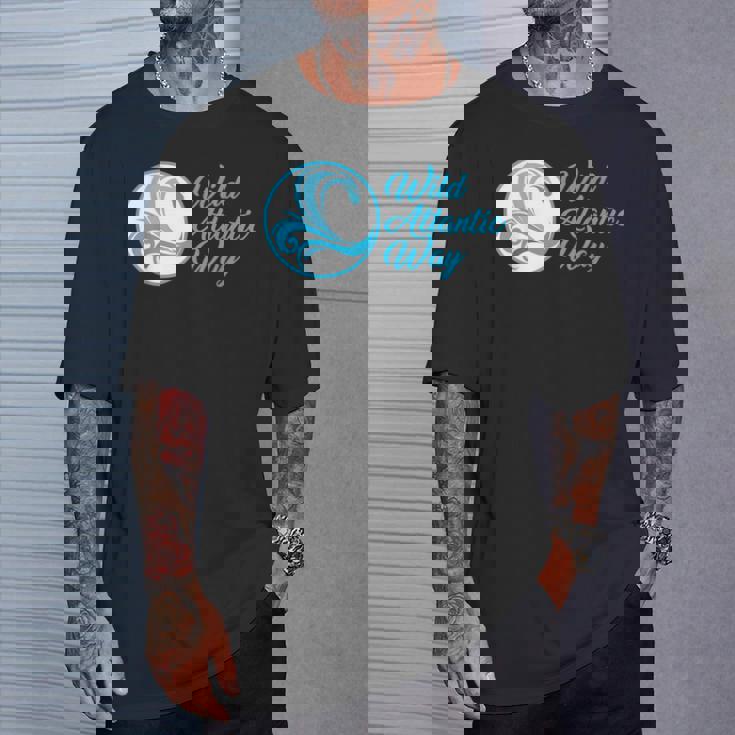 ワイルドアトランティックウェイ ホリデー アイルランド モーターホーム コテージホテル Tシャツ 彼への贈り物