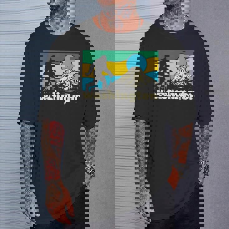 ワシントン州立大学ホームマウンテンズ ビッグフット サスカッチ イエティ ギフト Tシャツ 彼への贈り物