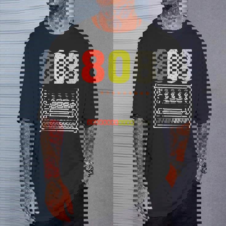 ヴィンテージ 808 ローランド ドラムマシン ギフト 男性 女性 ドラムに Tシャツ 彼への贈り物