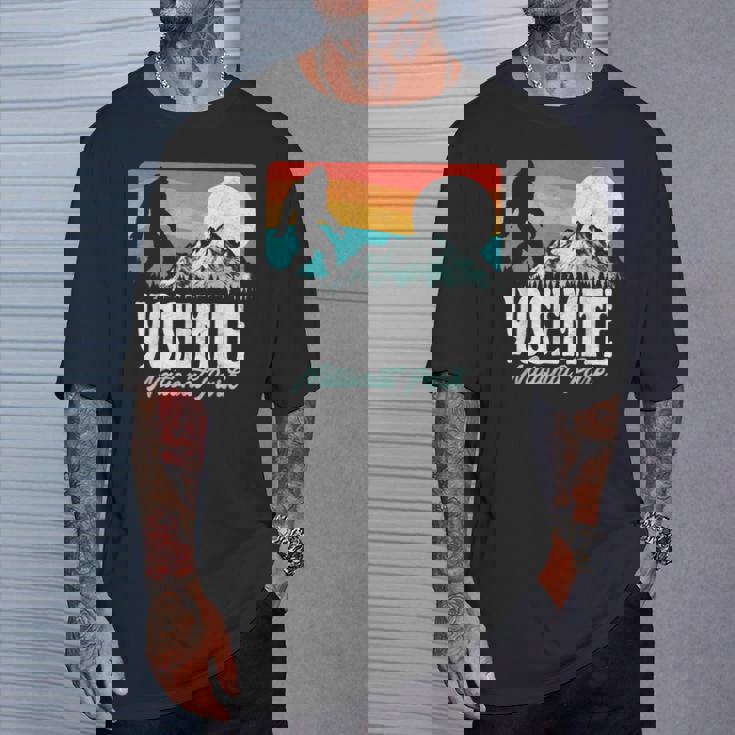 ヴィンテージ ヨセミテ国立公園 ビッグフット 山脈 グラフィック Tシャツ 彼への贈り物