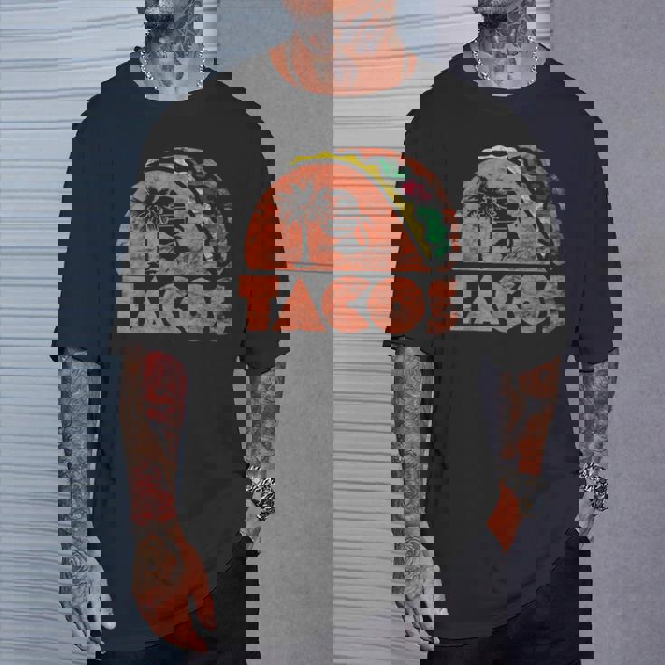 ヴィンテージタコスレトロビーチスタイル。 Tシャツ 彼への贈り物