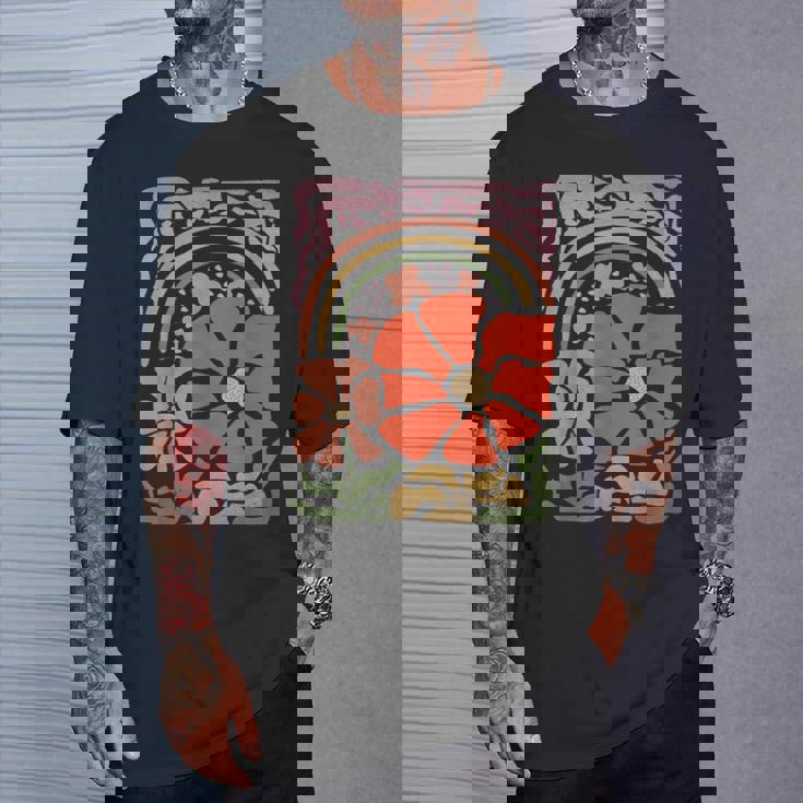 ヴィンテージフラワーレトロルックナチュラルヒッピーバイブ。 Tシャツ 彼への贈り物