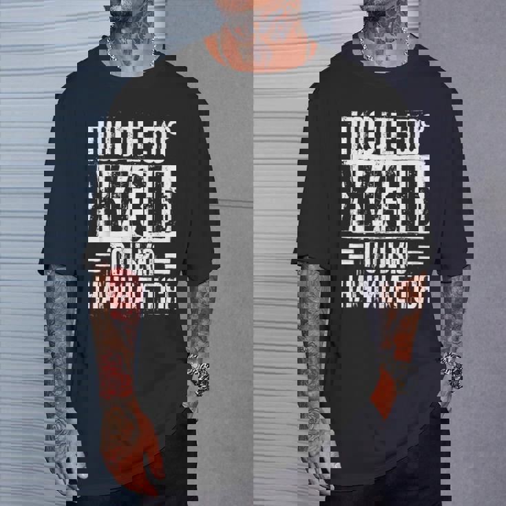 人生は50歳を過ぎてから始まる」ロシア語 ロシア人 Tシャツ 彼への贈り物