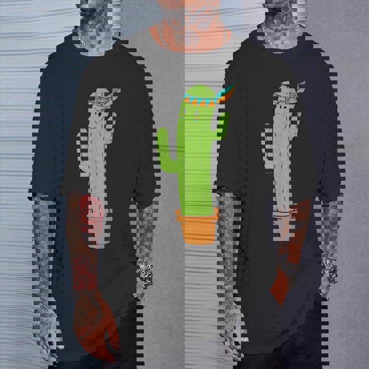 先住民のサボテンと頭飾りと羽 Tシャツ 彼への贈り物