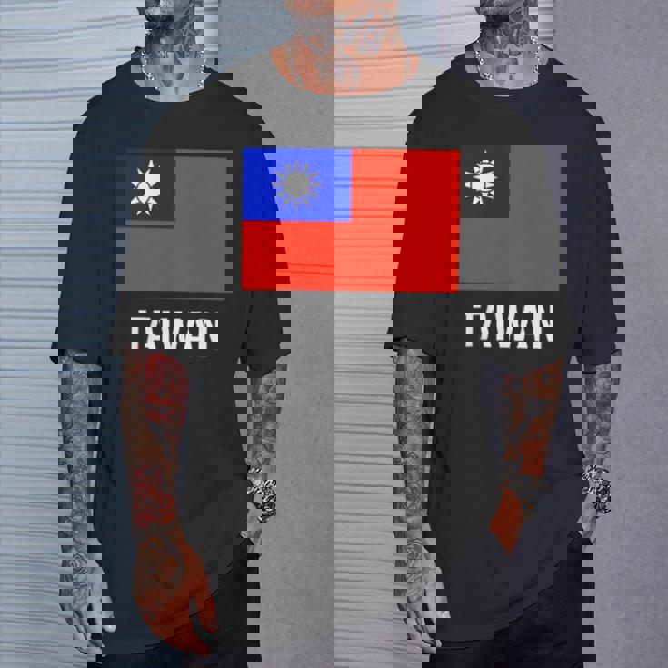 台湾 台湾の国旗 Tシャツ 彼への贈り物