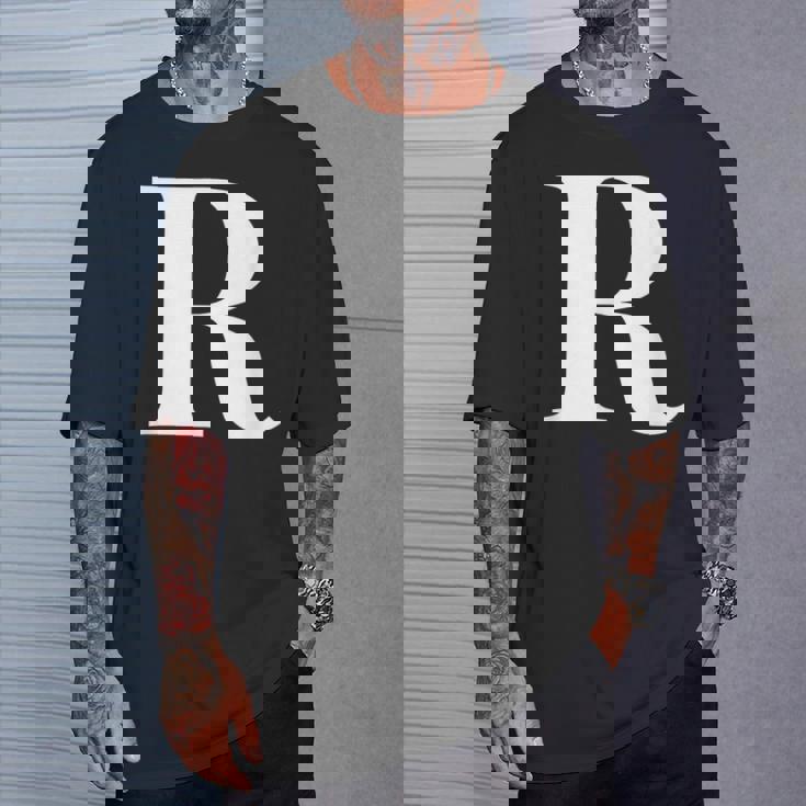 名前入り アルファベット イニシャル文字 R ギフト Tシャツ 彼への贈り物