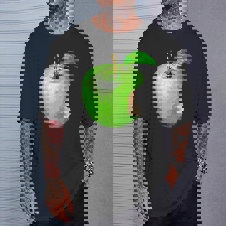 噛まれた青リンゴのイラスト Tシャツ 彼への贈り物