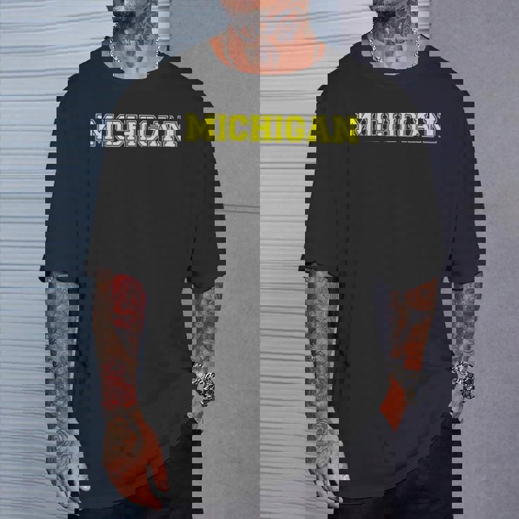 大学スタイル ミシガン スポーツギフト Tシャツ 彼への贈り物