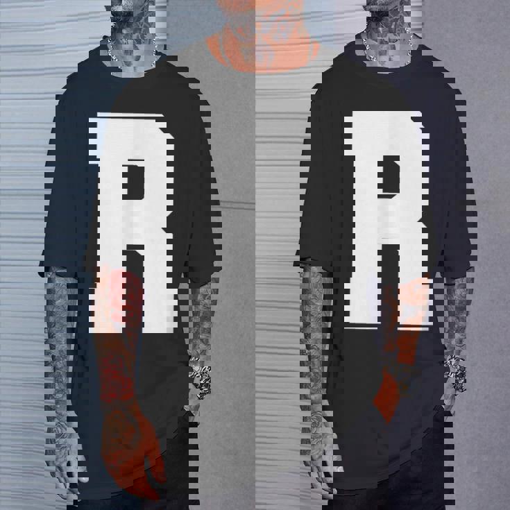 大文字 R アルファベット モノグラム イニシャル Tシャツ 彼への贈り物