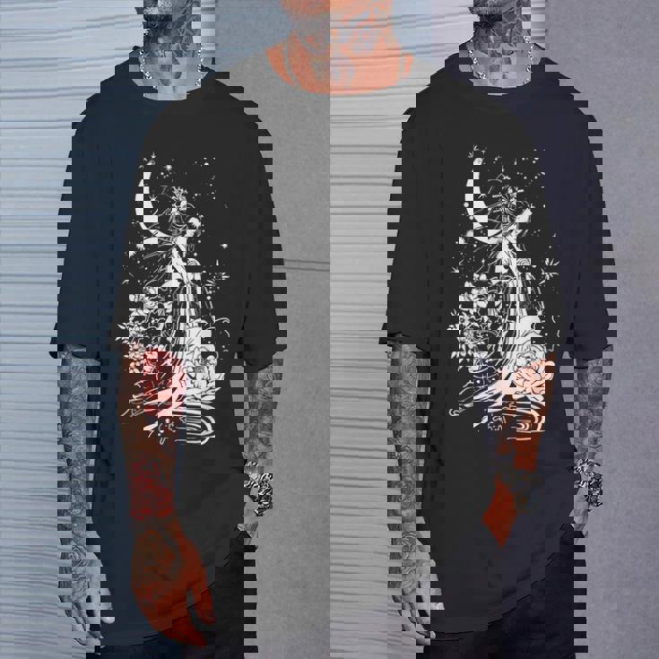 天照 天神 魔術 日本 神 Tシャツ 彼への贈り物