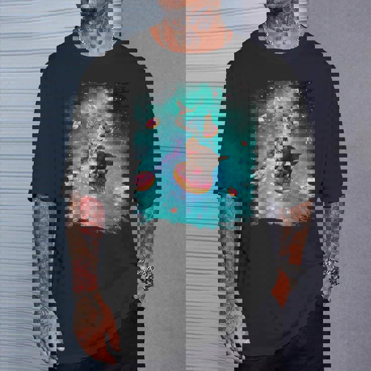 宇宙猫 ドーナツに乗るドーナツ 銀河猫 Tシャツ 彼への贈り物