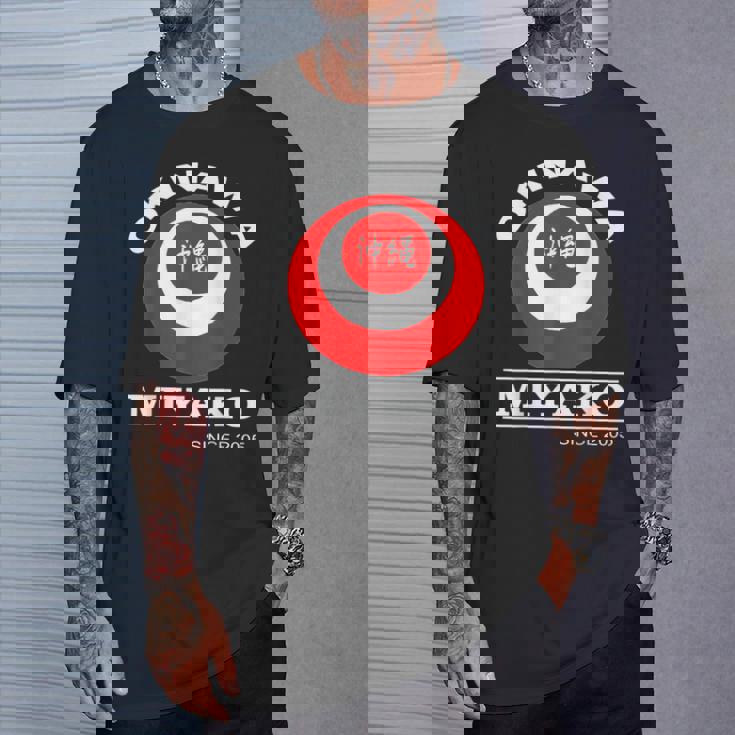 宮古島 沖縄島 日本 沖縄うちなんちゅ 琉球 Tシャツ 彼への贈り物