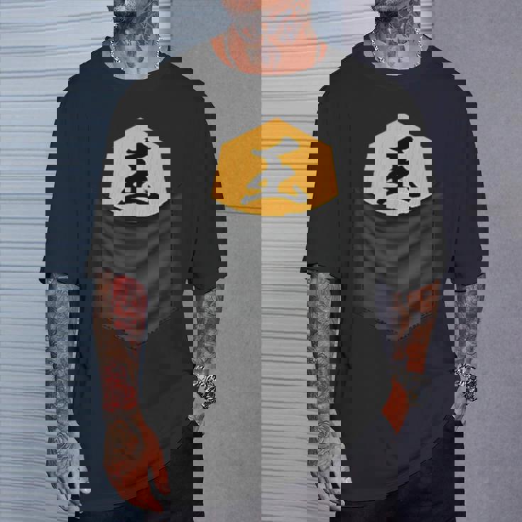 将棋 駒 将棋盤 面白いtシャツ おもしろ グッズ プレゼント 服 面白い ネタ ウケ狙い メンズ 棋士 王将 Tシャツ 彼への贈り物