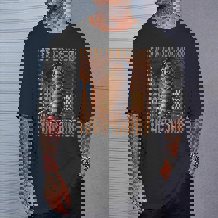 少年 インターネット ミーム 陽気な Ai モンスター イストリ・トゥング トゥン サフール Tシャツ 彼への贈り物