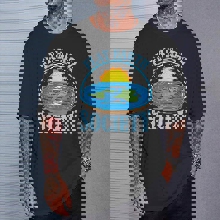 平地球協会フラットアーサー Tシャツ 彼への贈り物