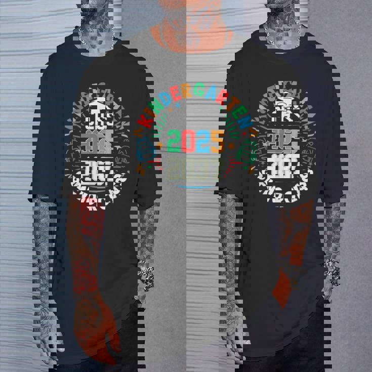 幼稚園卒業クラス 2025年度シニア2037年クラス Tシャツ 彼への贈り物